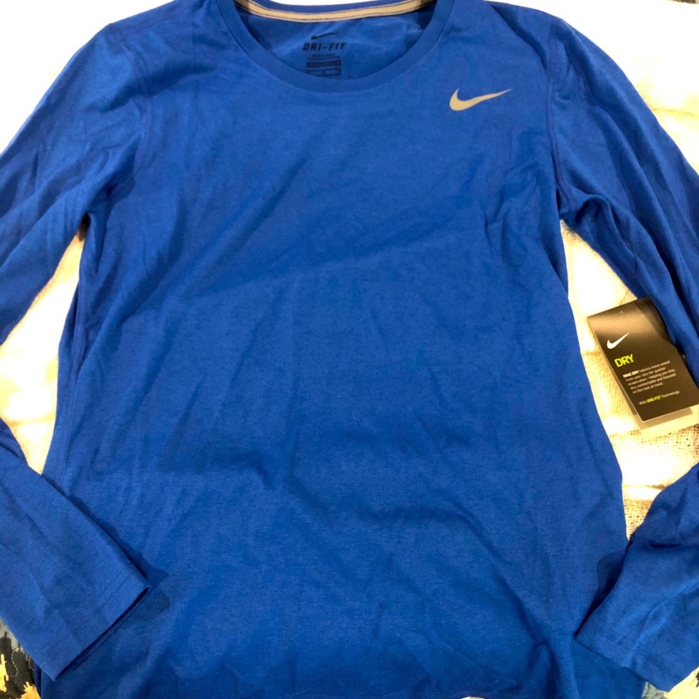 Ladies Nike dry fit top, size medium